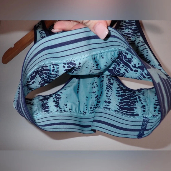 Under Armour ColdGear Sports Br, Fitted, Unpadded, Racerback Sports Bra sz XS/S - Picture 4 of 8